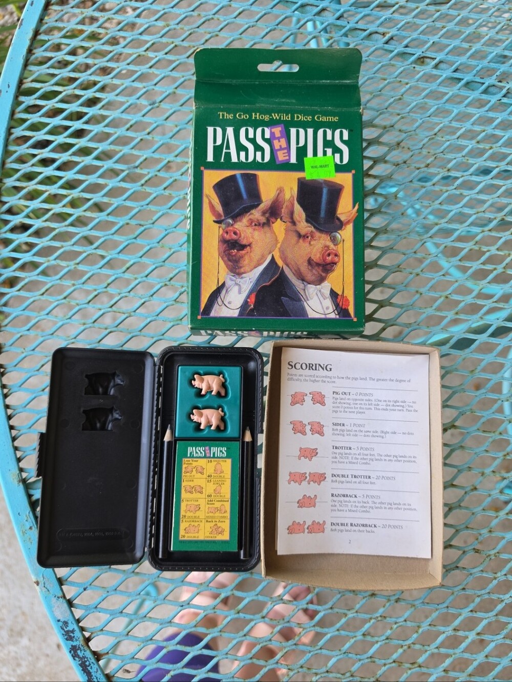 Vintage-Milton Bradley-Pass The Pigs HOG-WILD DICE GAME**Complete**w/Travel Case